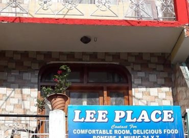 Lee Place